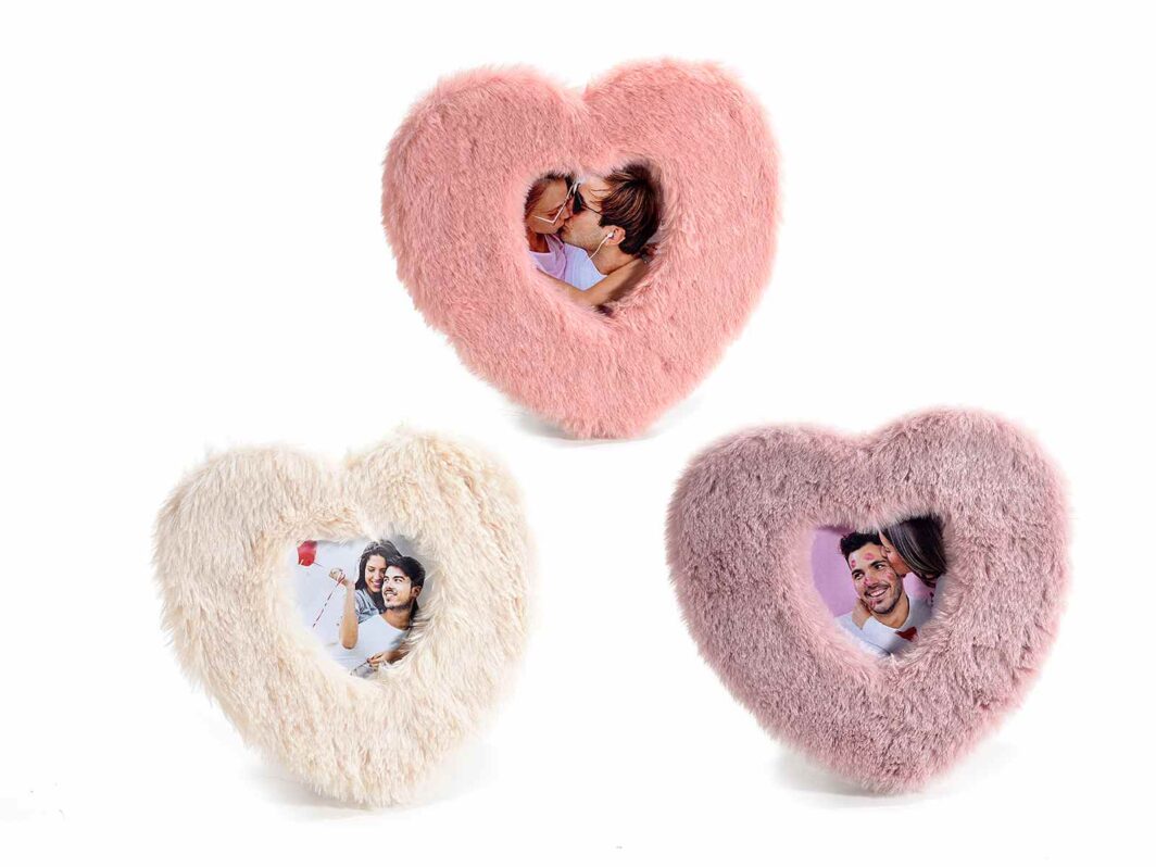 PORTA FOTO A CUORE D'APPOGGIO IN MORBIDA PELLICCIA SINTETICA "SAN VALENTINO"
