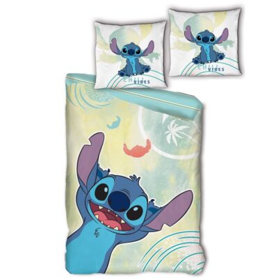 COPRIPIUMINO STITCH
LICENZA  Disney
Dimensioni copripiumino
± 140 CM x 200 CM
Dimensioni della federa
± 65 x 65 CM
Misure approssimative