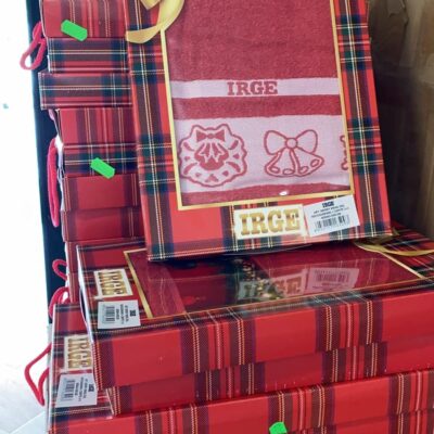 SET 1+1 ASCIUGAMANI NATALE "IRGE"
100% SPUGNA COTONE